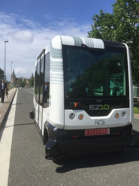 Datei:EasyMile EZ10 SanSebastian.jpg